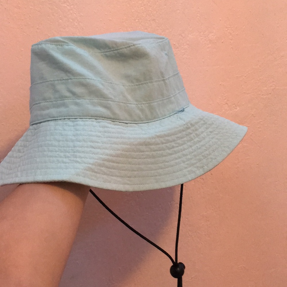 Royal Robbins mint bucket hat
